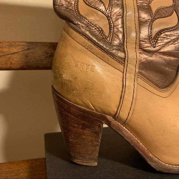 Frye Vintage Metallic Cowboy Western Boots Tan Festival Bohemian Unique! - Picture 4 of 16